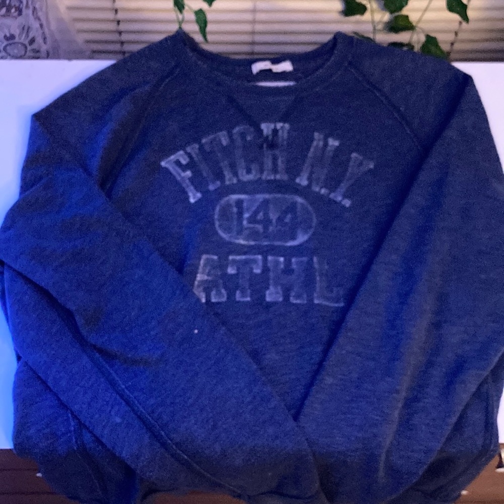 Abercrombie & Fitch crewneck